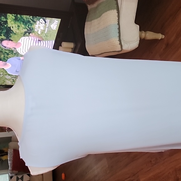 Top - Picture 2 of 3